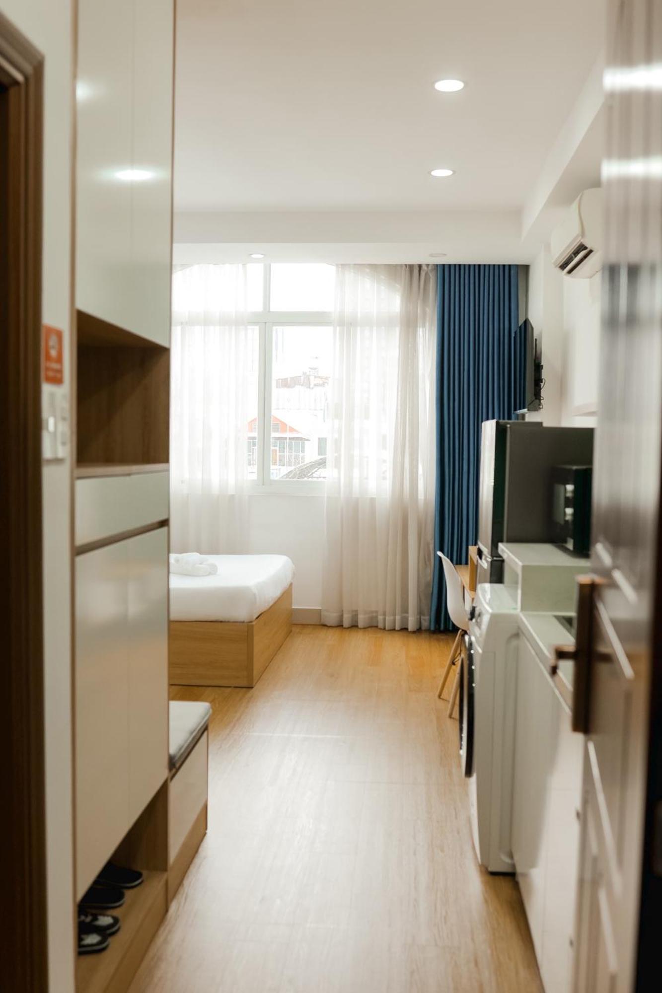 Khách sạn hẻo lánh Away Ky Con - Serviced TP. Hồ Chí Minh